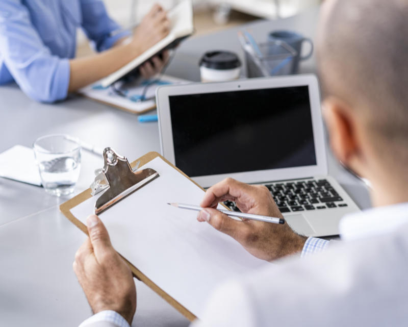 business-people-working-together